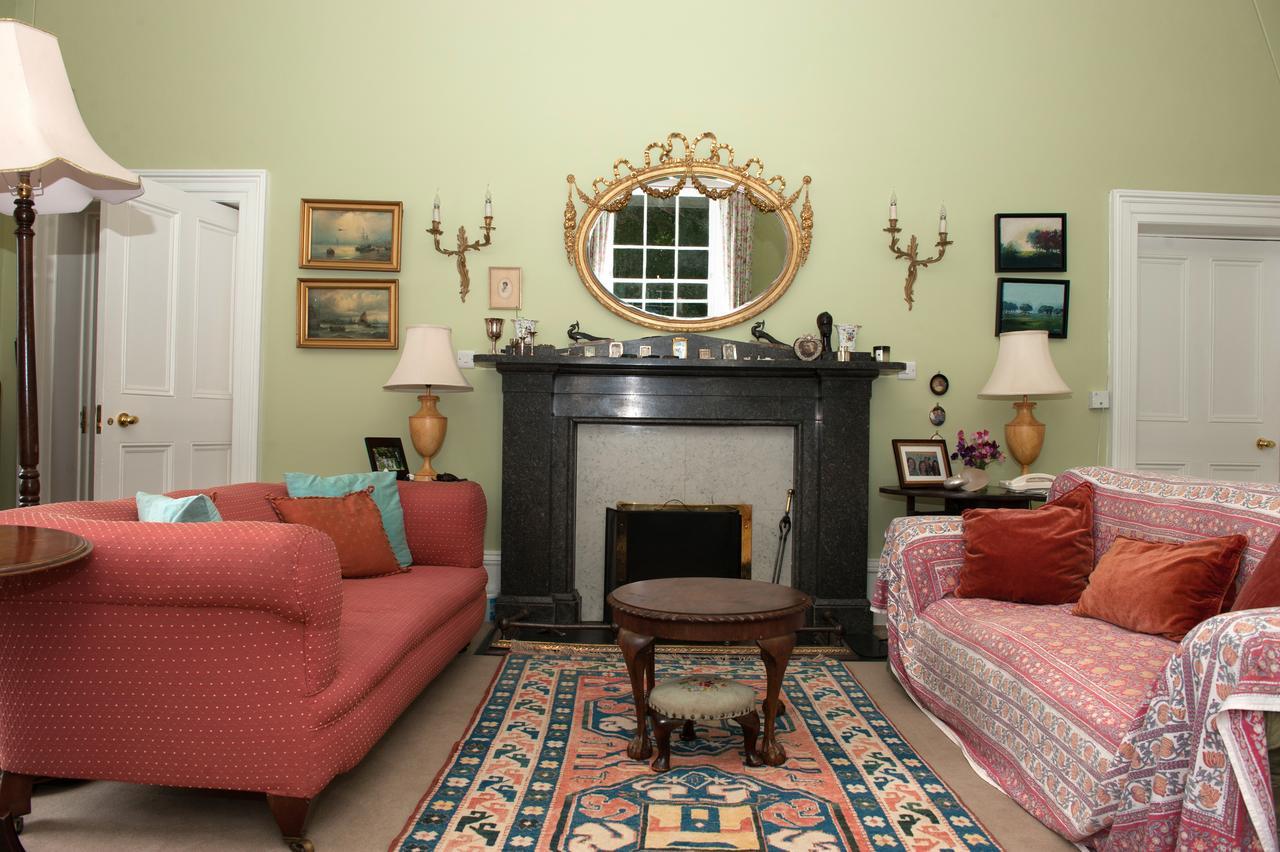 Lough Bawn House Bed & Breakfast Collinstown  Exterior photo